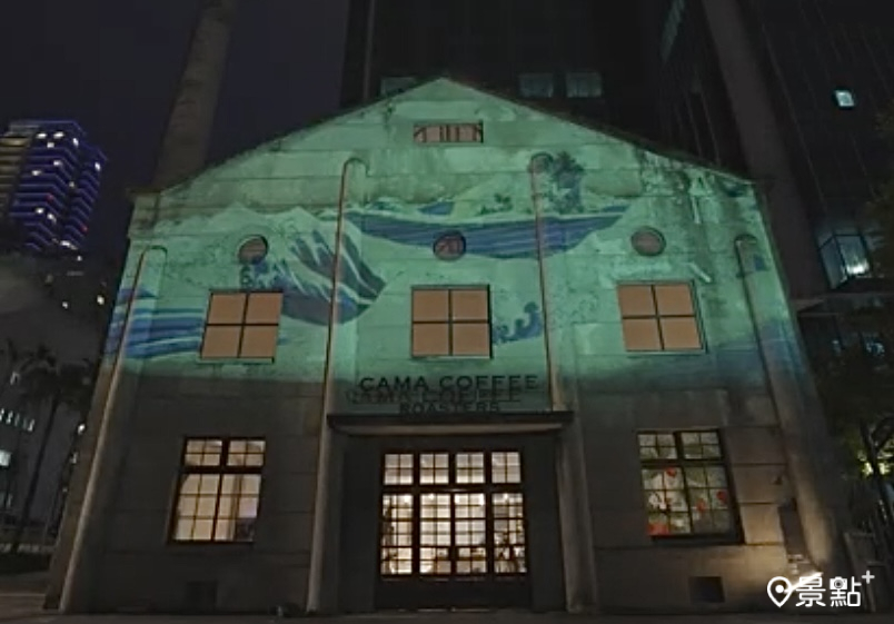 在CAMA旗艦店豆留文青有浮世繪光雕影像展演。