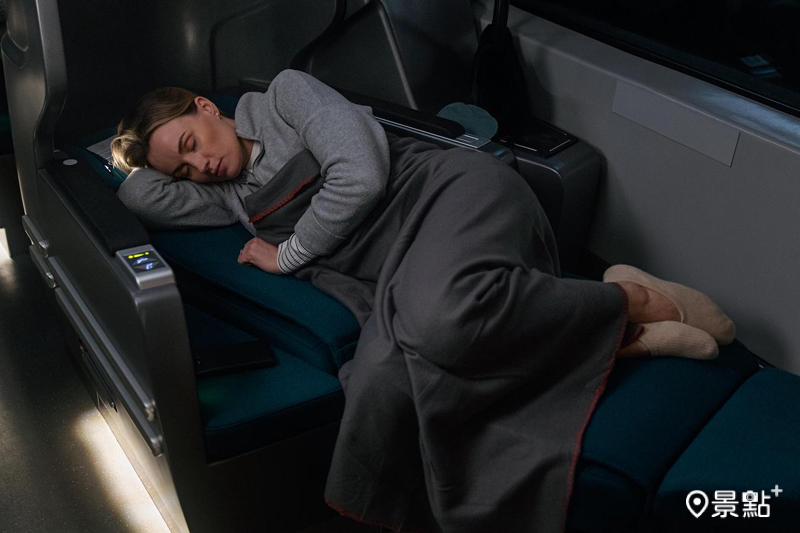 VY PlussNatt 挪威夜車採飛機座椅，可全平躺