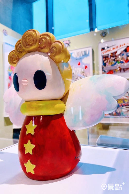巨型小天使雕塑作品。
