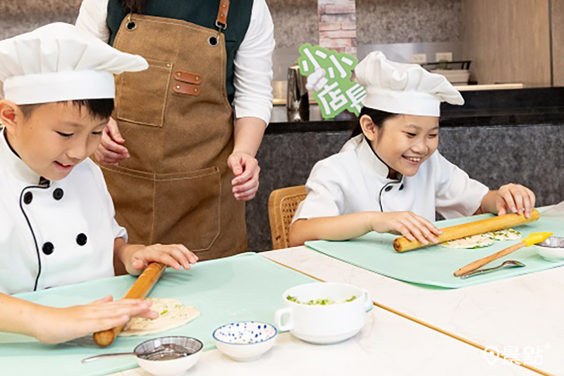 「小小店長」蔥油餅DIY。