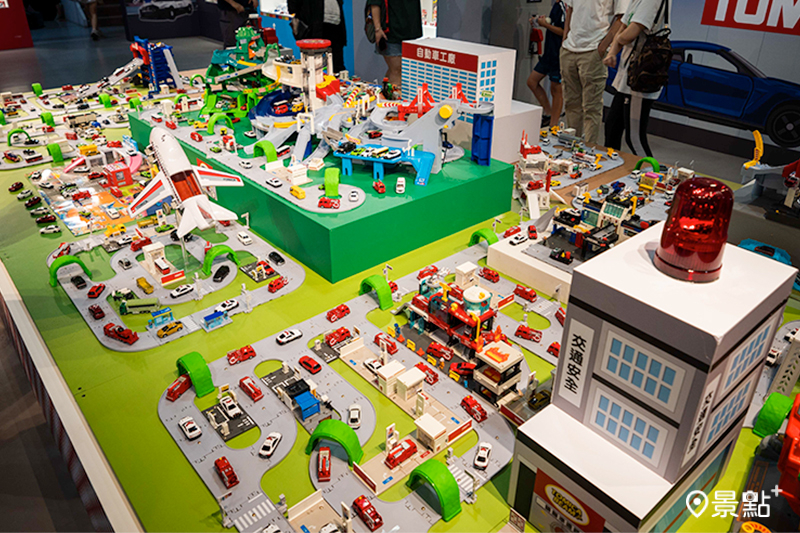 TOMICA小汽車城市。