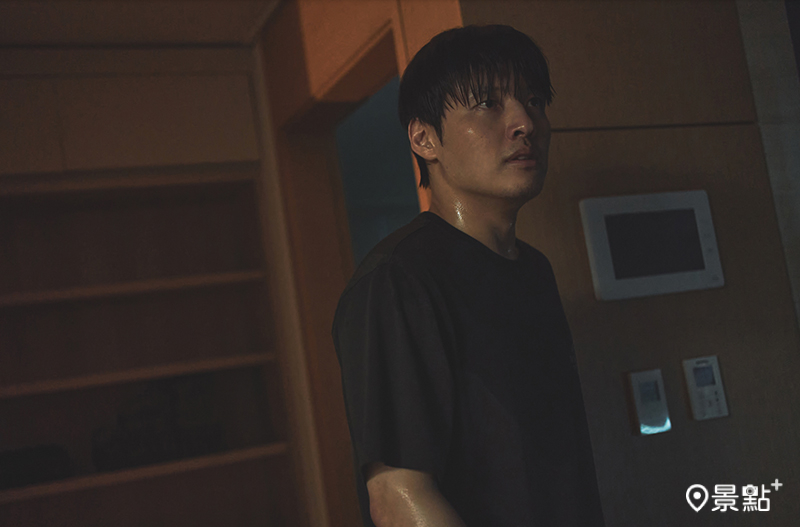 《牆外之音》(Wall to Wall)