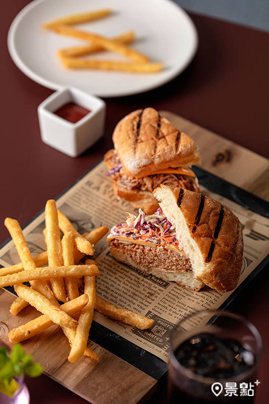 BBQ豬肉古巴三明治 380元。