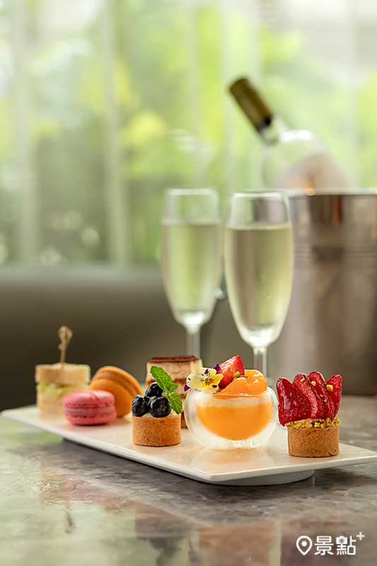 假日限定 果香繽紛午茶微醺款 980元。