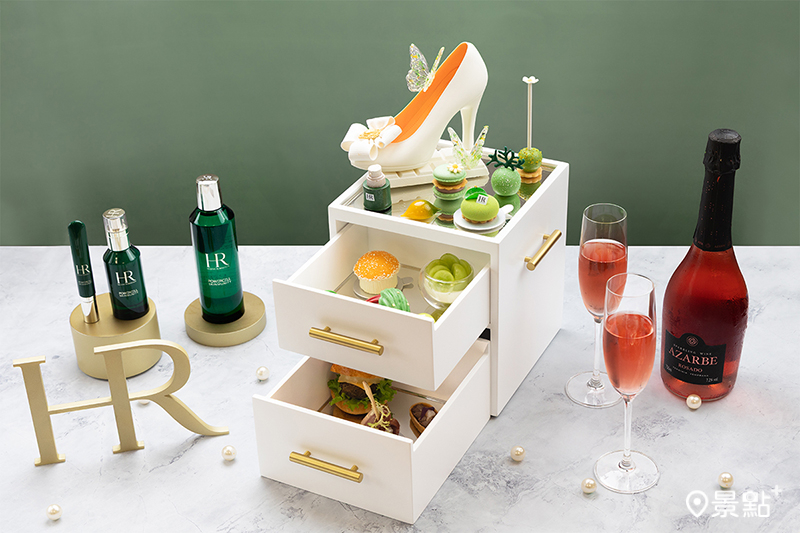 高雄日航酒店咖啡廳同步推出「盛夏奢活」聯名主題下午茶。