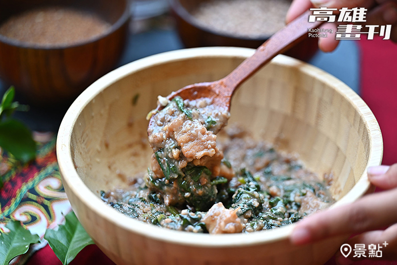 懶惰吉拿富是傳統吉拿富的快速版，省時又美味，婚禮等慶典時還會加入豬血增添風味。