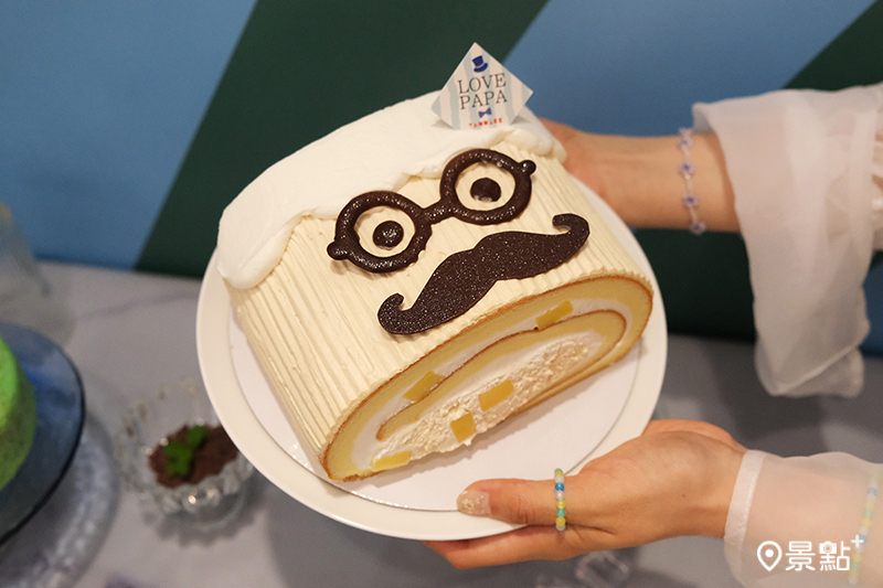 酷!偶爸，頂著奶泡髮型、戴上巧克力眼鏡，氣質書卷味變幽默酷模樣！