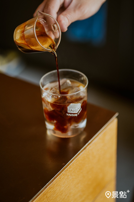 台中咖啡名店「HAUSINC CAFE」同步推出聯名限定咖啡。