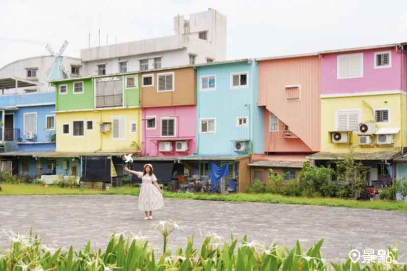 冬山火車站旁彩虹屋及列車打卡造景。（圖／a_tsai324，以下同）