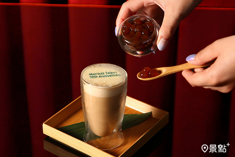 「INGES BOBA MILK TEA」結合古早味紅茶、鮮乳及蘭姆酒，將經典台式珍珠奶茶轉化為調酒。