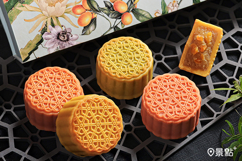 《賞月》寶島鮮果桃山月餅禮盒，每組1,680元。
