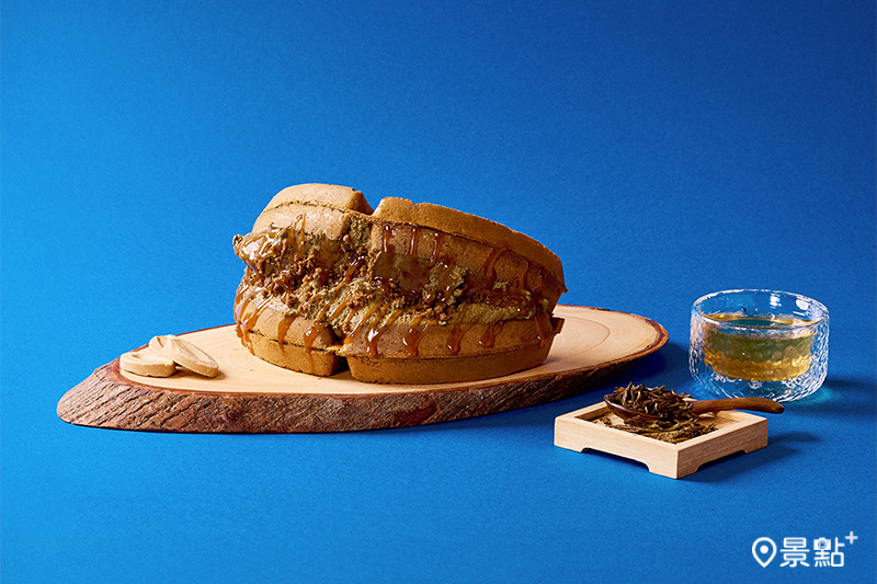 特上沙丘鹽之花 × 辻利宇治焙茶華夫餅。