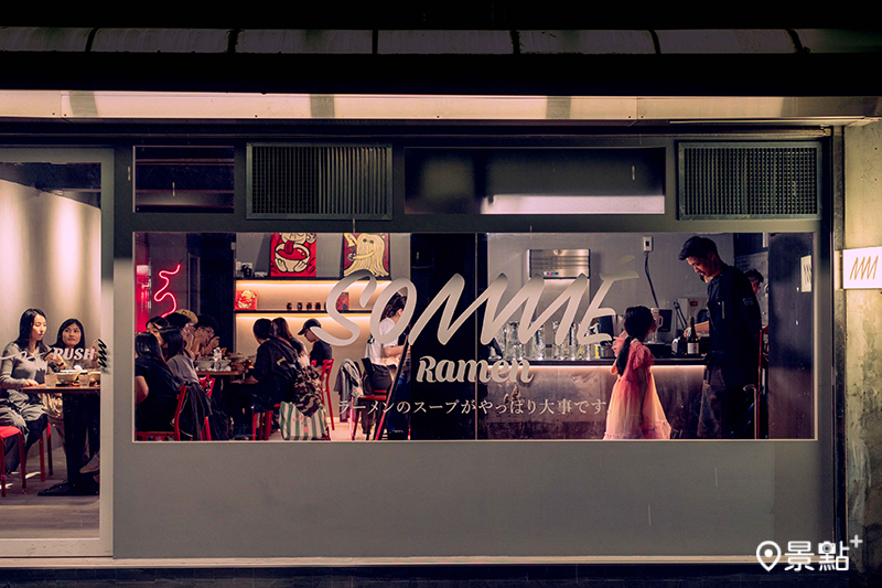 SOMMÉ位於台北大安區靜巷內。