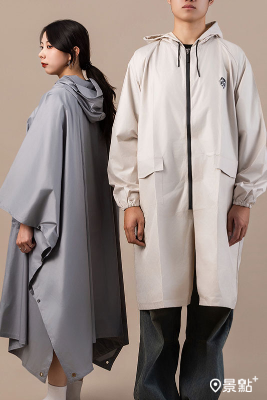 「星巴克拉鍊雨衣」與「星巴克多功能斗篷」。