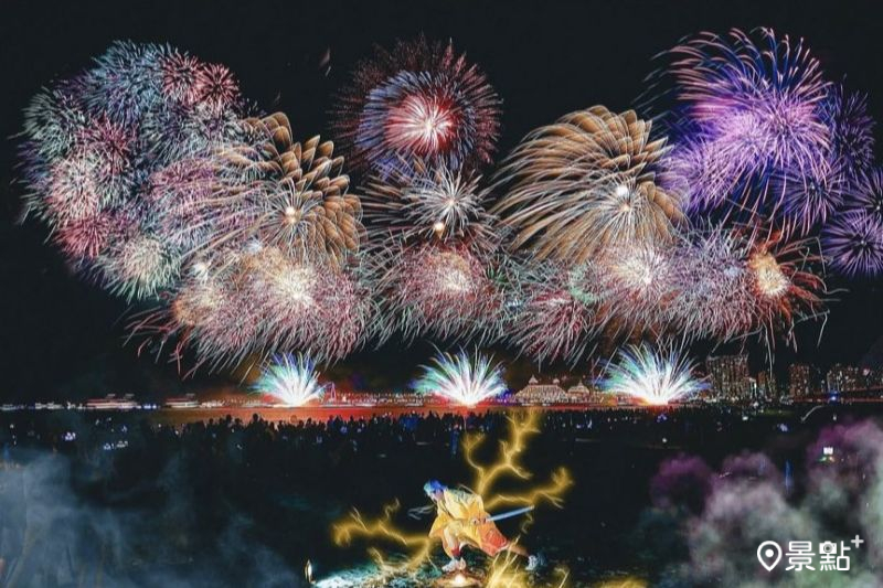 「2025 淡水漁人碼頭仲夏繽紛樂」壓軸煙火秀於8月24日登場。（圖／jackson_81819）