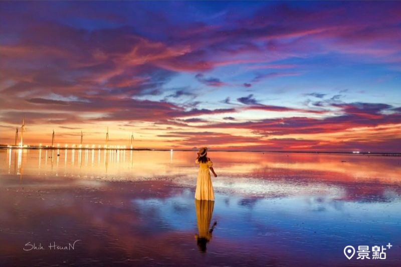 於「高美濕地」拍攝的火燒雲美景。（圖／shih_hsuan6260，以下同）