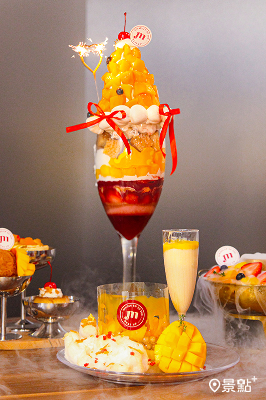 中山、西門限定的芒果巨型帕妃杯。