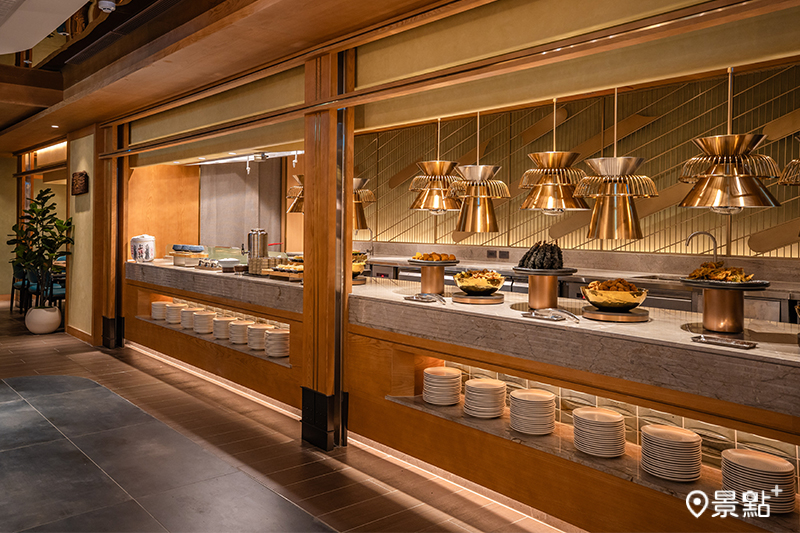 「極」-炸物區。