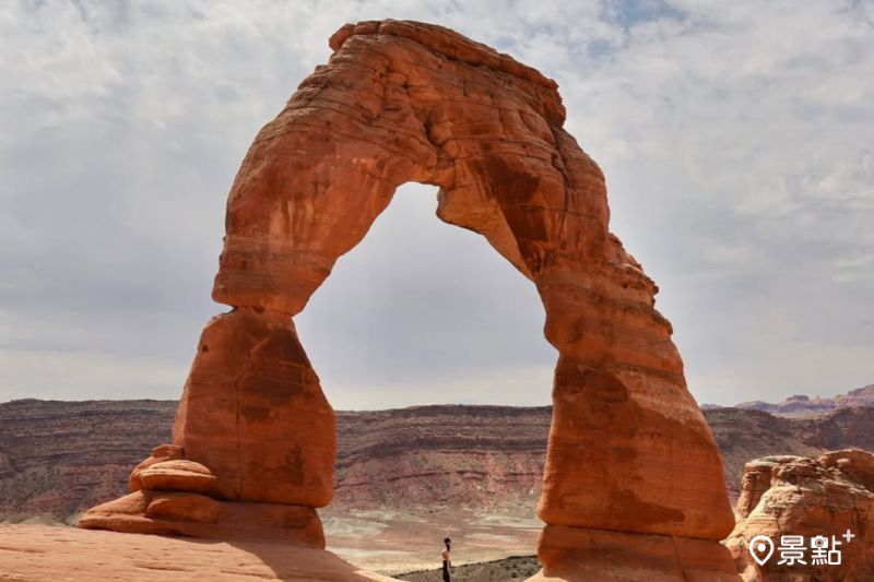 美國「拱門國家公園」擁有16米巨型天然拱門「Delicate Arch」，吸引全球旅客前往朝聖。（圖／jerry.ccy）