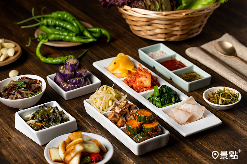 6大韓式小菜和鮮蔬通通免費續。（圖／姜滿堂）