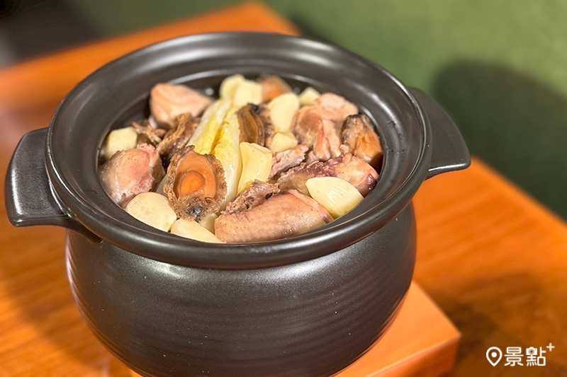 蒜淘鮑魚雞湯。