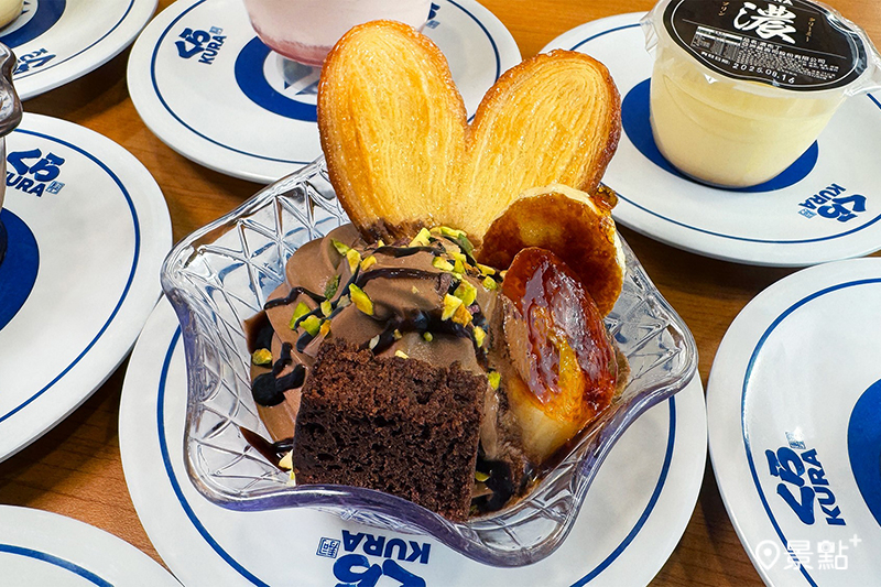 焦糖香蕉巧克力布朗尼聖代。