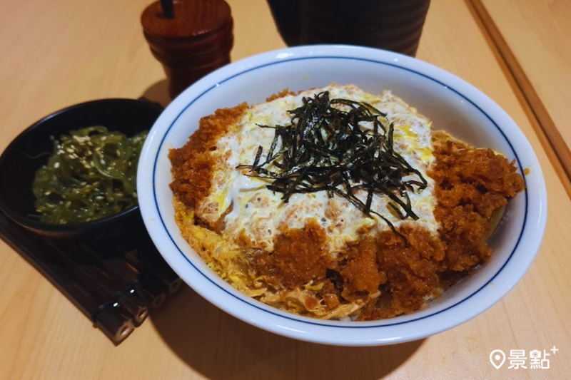 吉豚雞排丼。