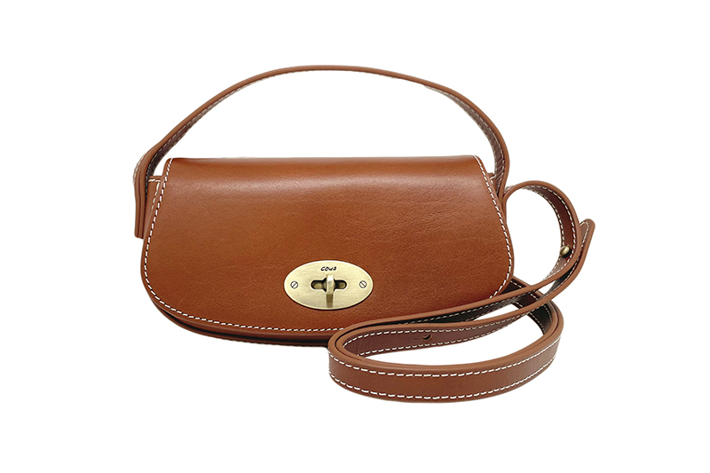 COWA｜轉鎖迷你二用包。