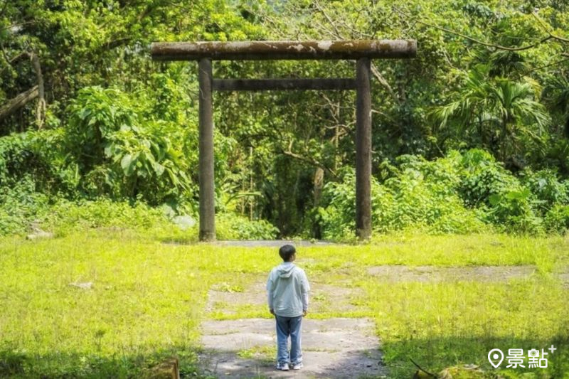 花蓮隱藏景點「加灣神社」擁有森林系日式鳥居場景，吸引網友前往朝聖。（圖／bo_xiang_0709）