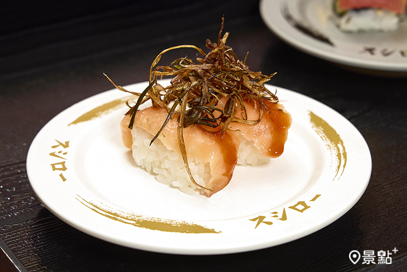 炸洋蔥洋釀鮭魚。