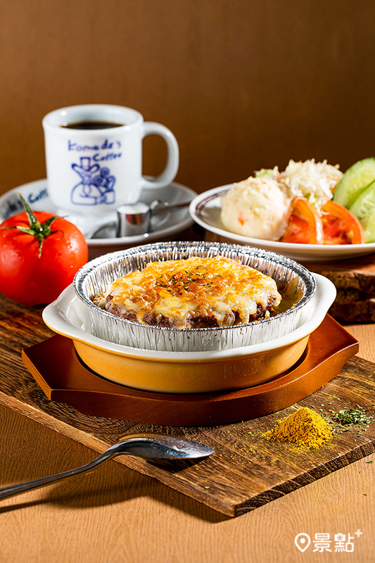 晚間限定咖哩漢堡排焗烤飯。