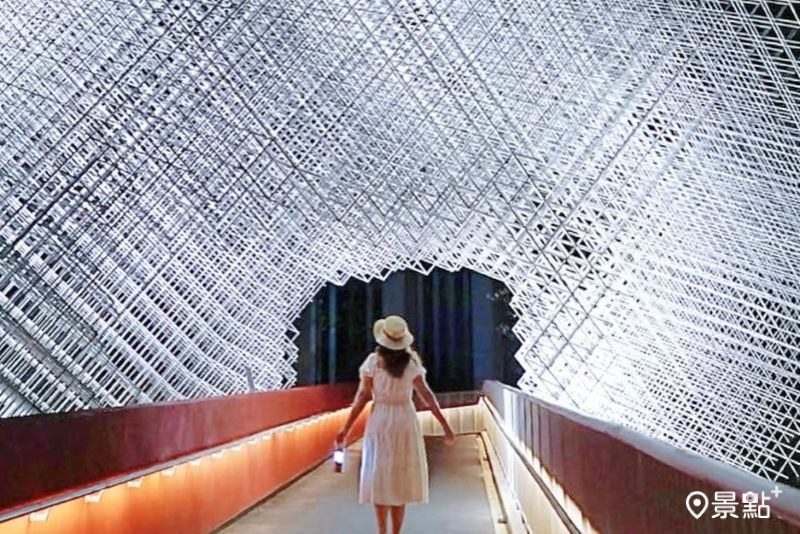 幾何線條光廊新建築景點免費拍！首座國家檔案館展區亮點交通情報必收