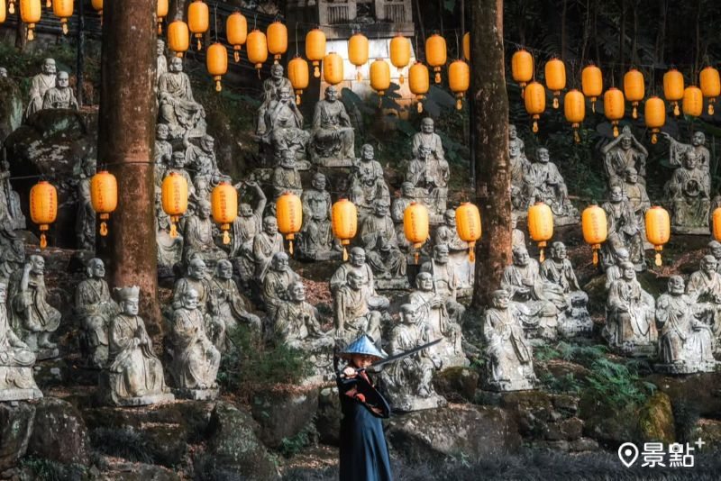 「禪機山仙佛寺」擁有500羅漢燈籠海壯觀美景，吸引人前往捕捉風格大片。（圖／anlin_1021）