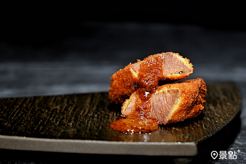 炸牛舌佐味增醬。