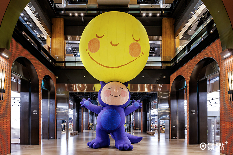 幾米10米高月亮男孩必拍！誠品手帳桌掛曆展萬物市集登場