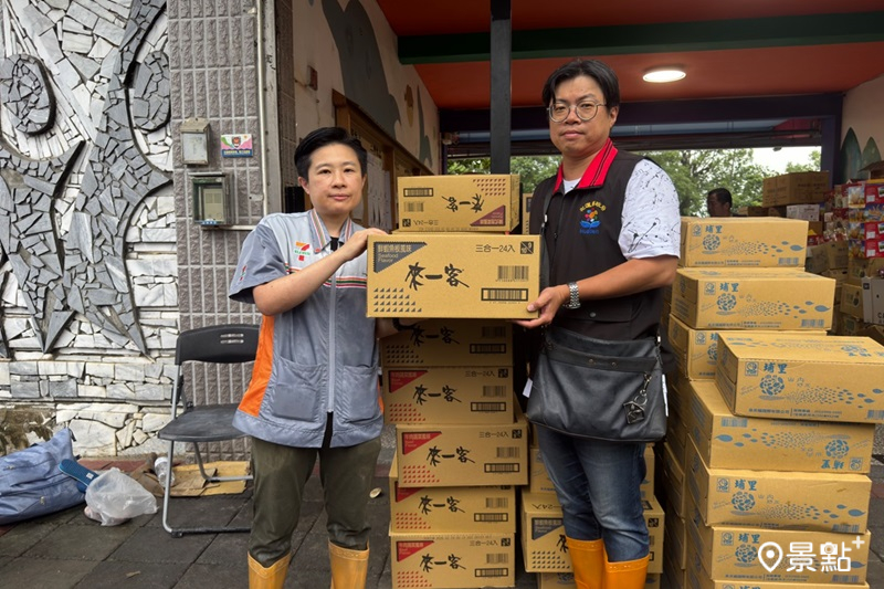 7-11將500個御飯糰與500個麵包、40箱瓶裝水與泡麵等物資送至花蓮大進國小臨時避難收容處。