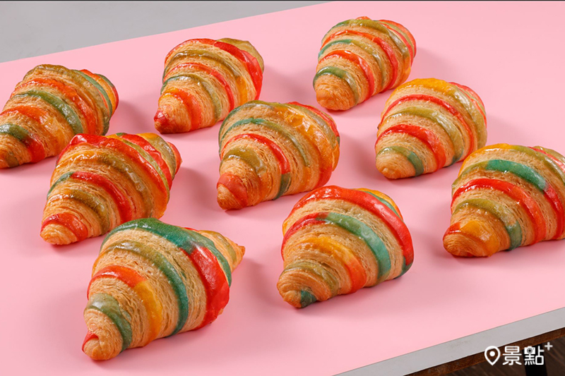 7-ELEVEN於9月29日起獨家創新開發「彩虹可頌」。