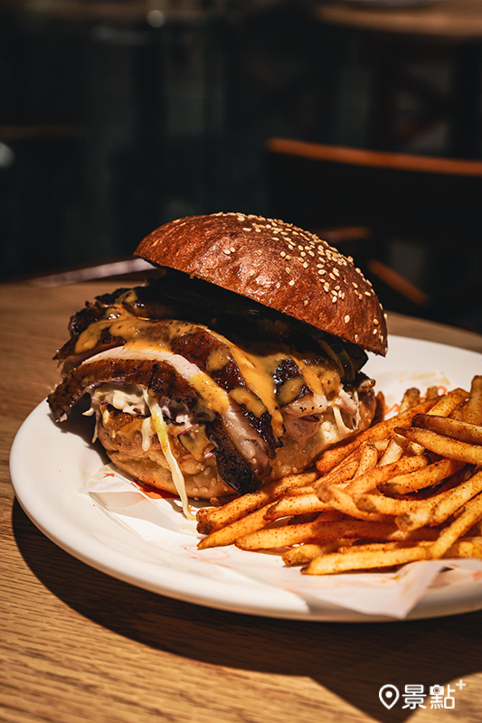 煙燻豬貝里堡。