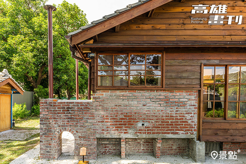 宿舍兩個煙囪分別為浴室與廚房排煙使用。