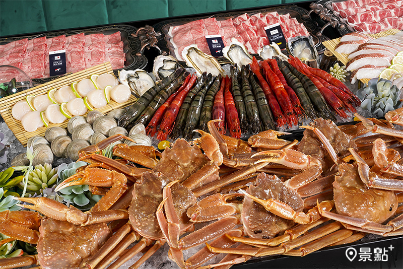 各式高檔食材給得毫不手軟。圖為預約制十人套餐，金木犀之宴。