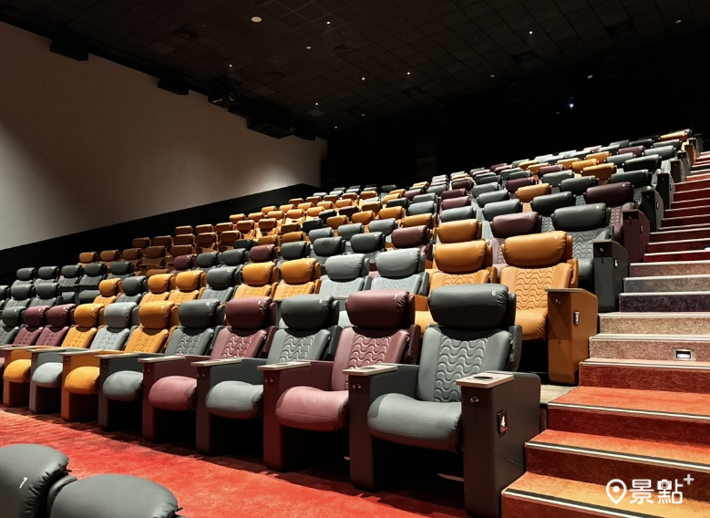 SCREEN X影廳空間與座椅樣式。