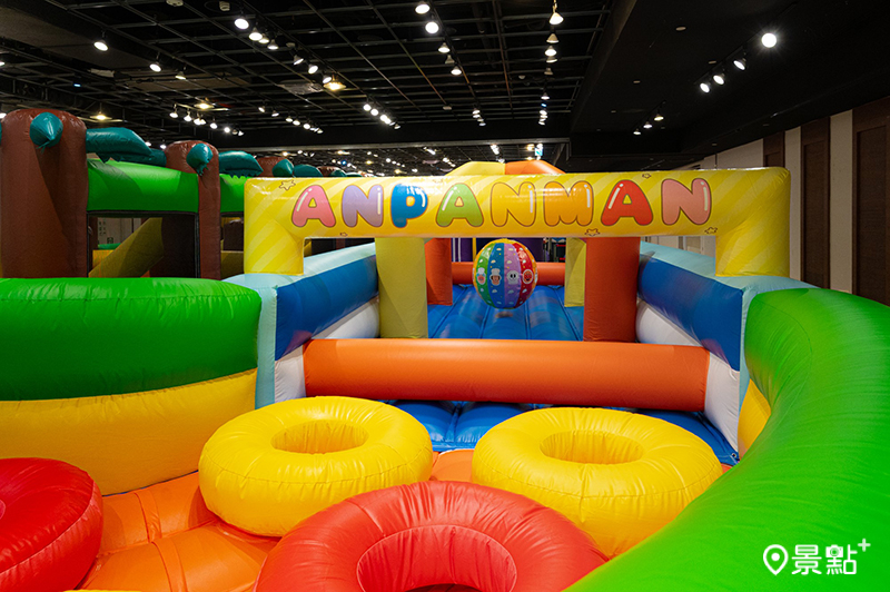 現場區分為免費遊樂區及付費遊樂區。