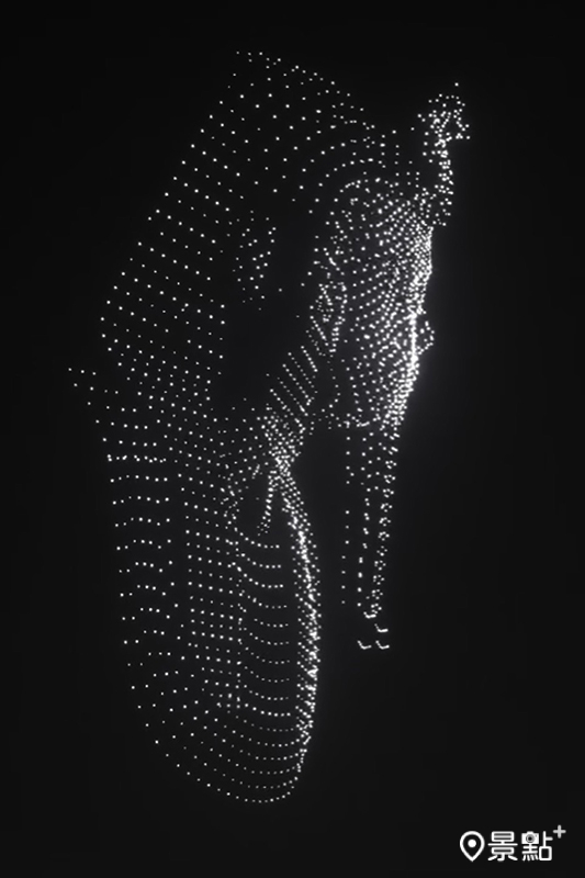 大埃及博物館開幕式無人機展演，現場十分震撼壯觀。