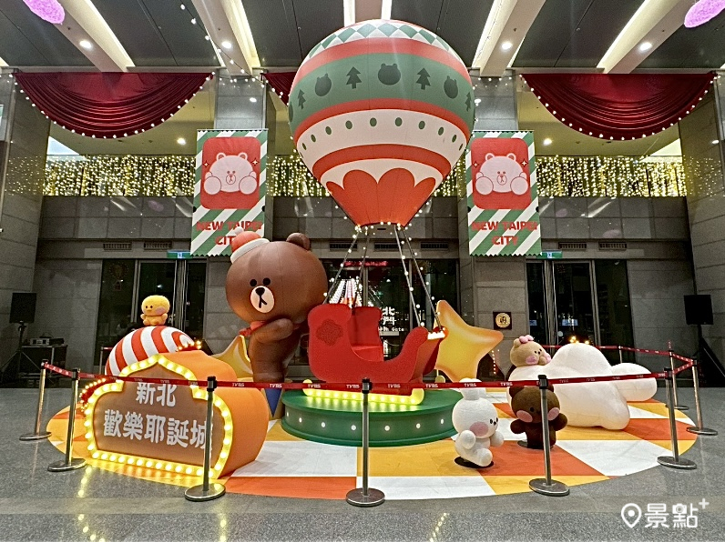 新北歡樂耶誕城雨天室內也能拍！熊大兔兔超大馬戲團燈座太可愛