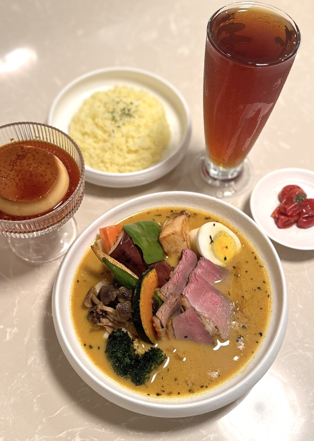 台灣限定的櫻桃鴨胸湯咖哩。