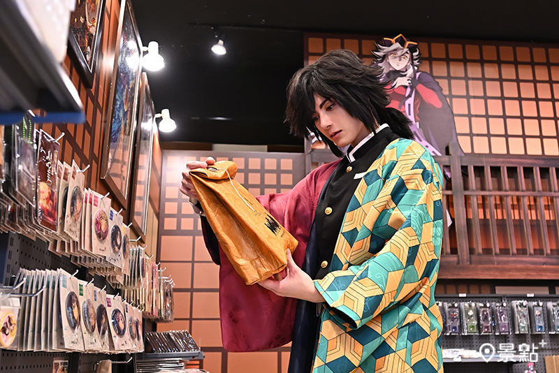 《鬼滅之刃》水洗牛皮紙收納袋。