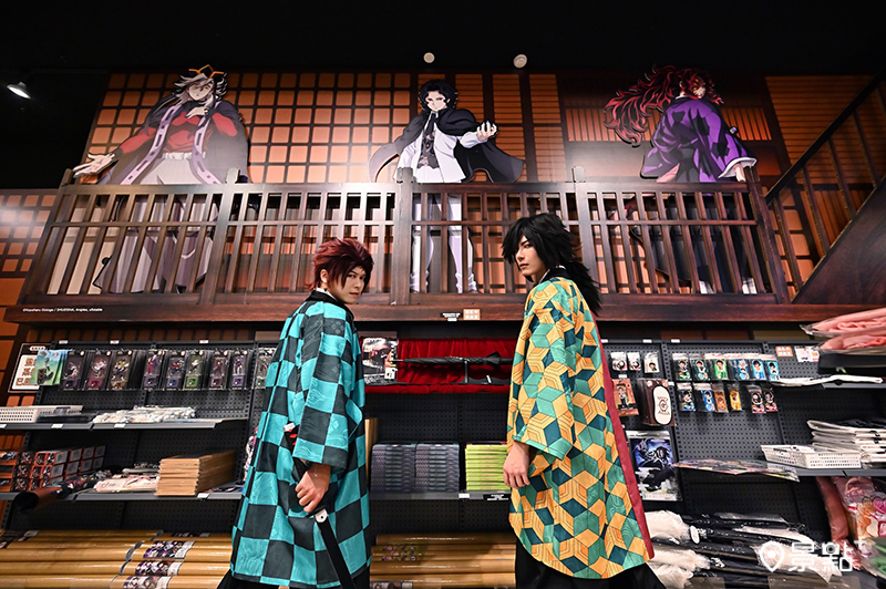 無慘、黑死牟、童磨、猗窩座、鳴女齊聚。