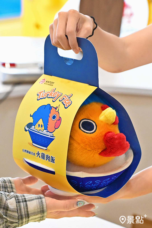 充棉、縫紉、擺盤一步到位！親手打造屬於自己的玩偶。