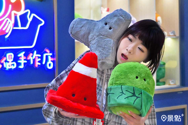 店內展售超過20款原創角色，包括超人氣火雞肉飯系列與消波塊等！