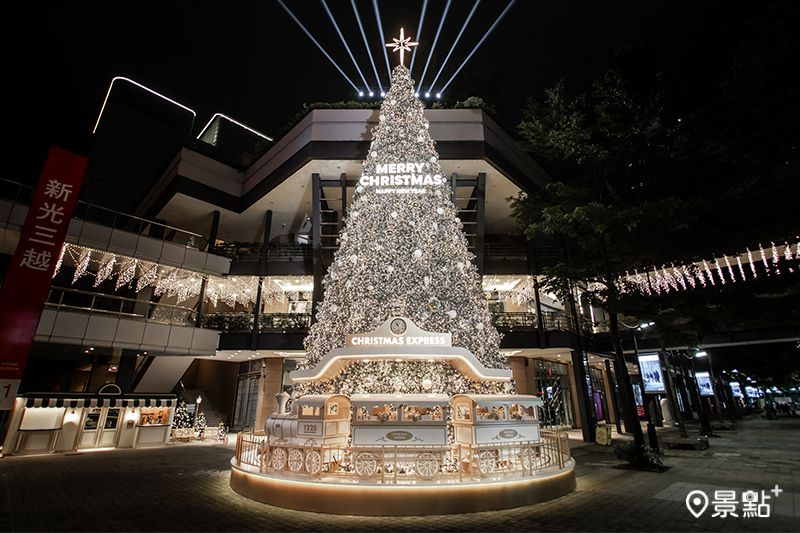 A11北大門「傳遞幸福之樹」。